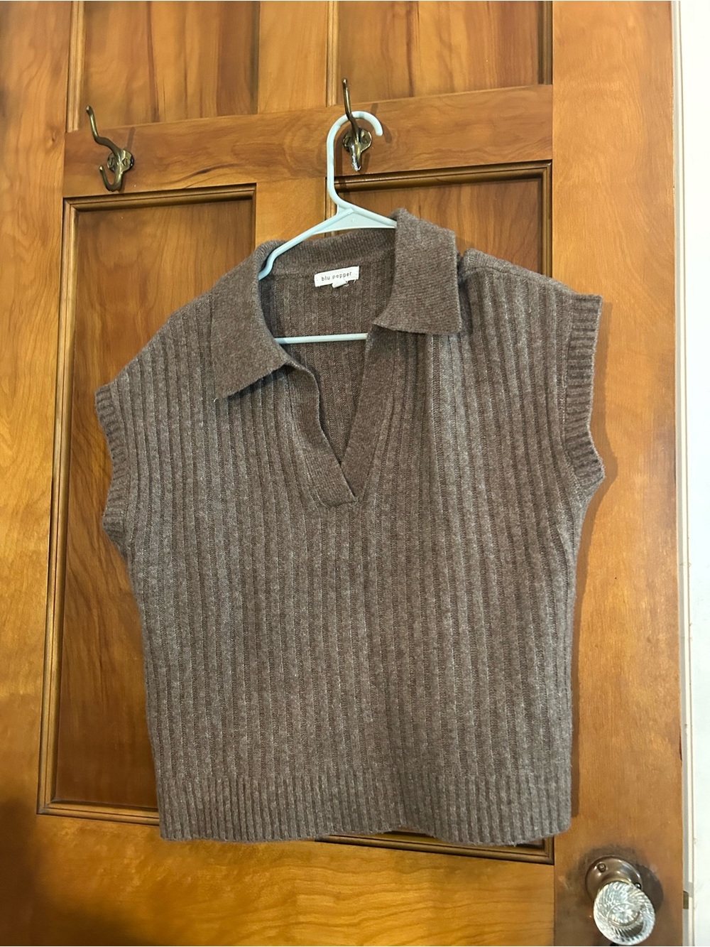 Blu Pepper Ribbed V-Neck Sleeveless Sweater in Brown